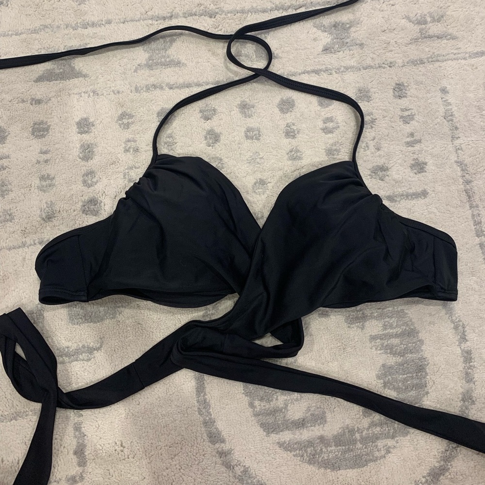 Victoria’s Secret bikini top